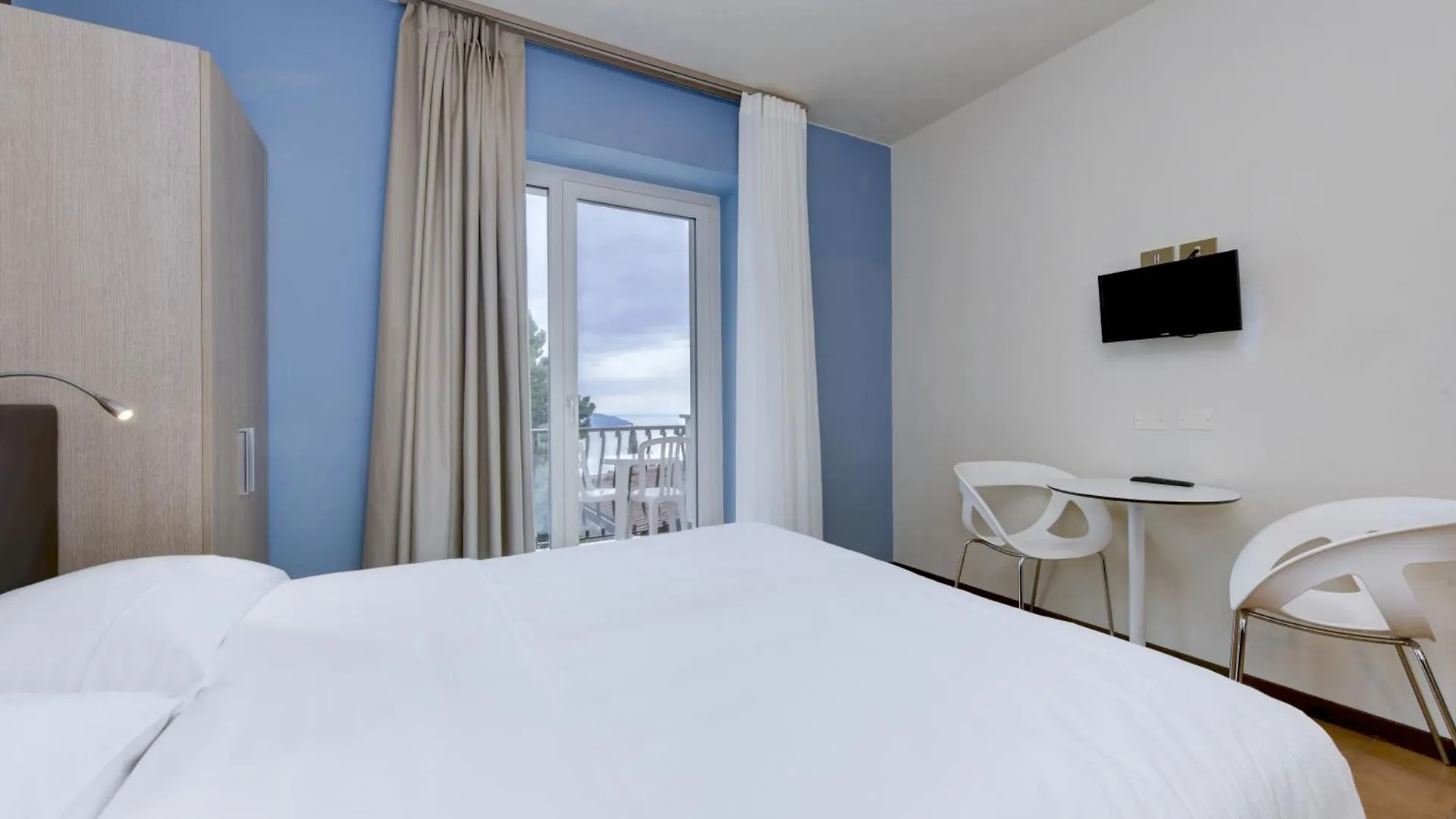 Hotel Bellavista Tignale 3*,