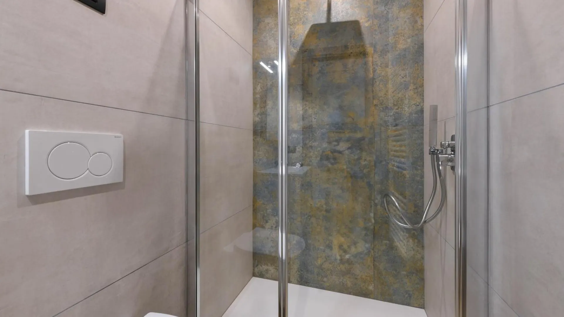 ***  Hotel Bellavista ティニャーレ イタリア