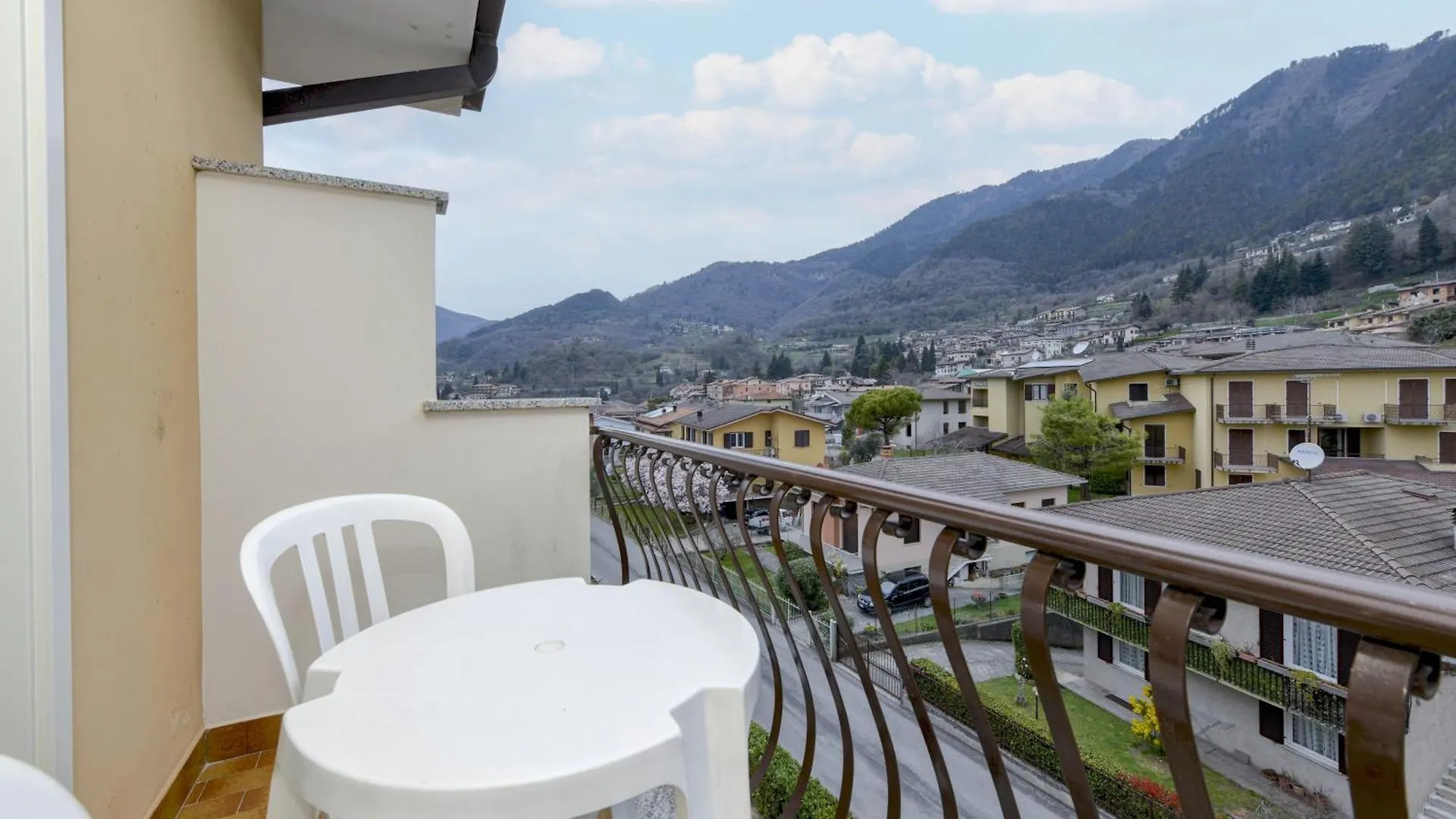 Hotel Bellavista ティニャーレ
