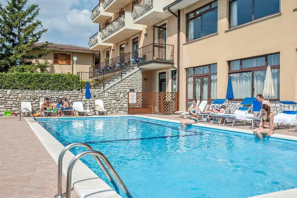 ***  Hotel Bellavista ティニャーレ イタリア